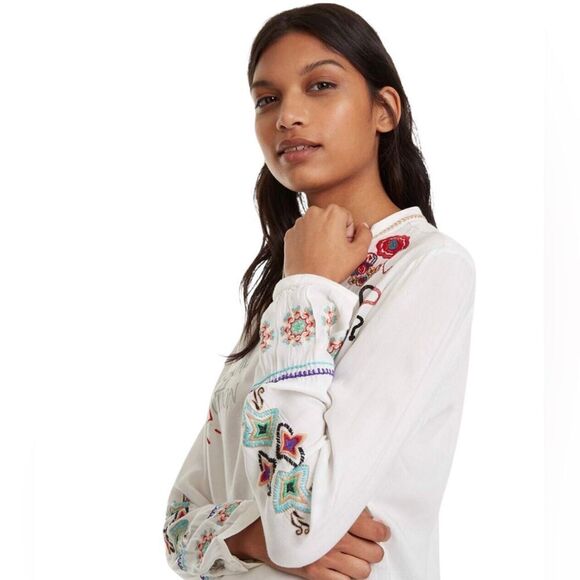 Desigual Art to Wear Embroidered Tunic Top Long Sleeve White Size Medium - Picture 4 of 11